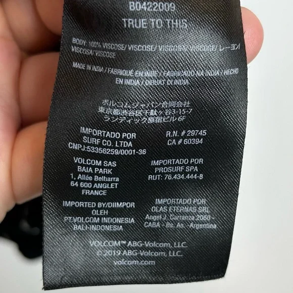 Volcom Coco tie Chest Crop Top Black White - Picture 5 of 7